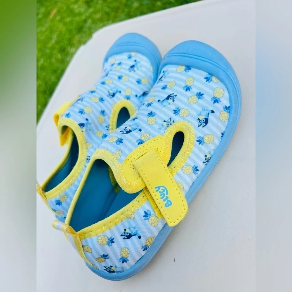 Ground Up Bluey Girl's Easy Pull On Take off Hook & Loop Water Shoe 11-12